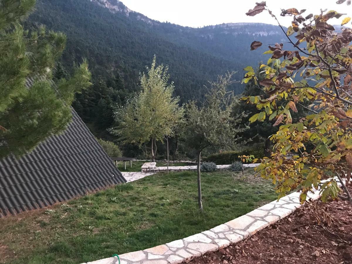 Chalet In The Forest Kalavryta Buitenkant foto